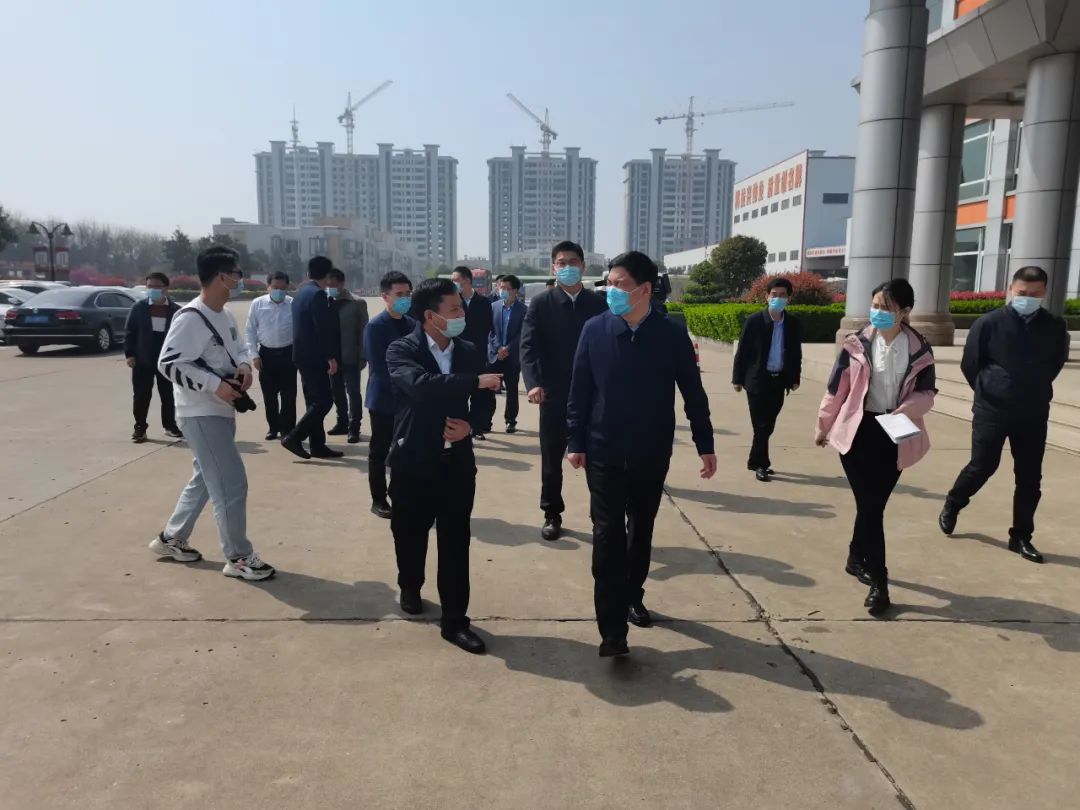 新沂市委书记陈堂清走访江苏南宫NG28铝材，调研企业防疫稳出产工作